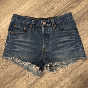 Levi 501 denim shorts- size 25